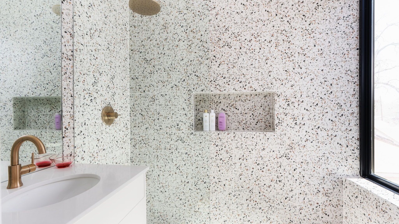 Photo of Bathroom in Govalle