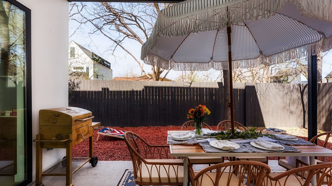 Photo of Outdoor in Govalle