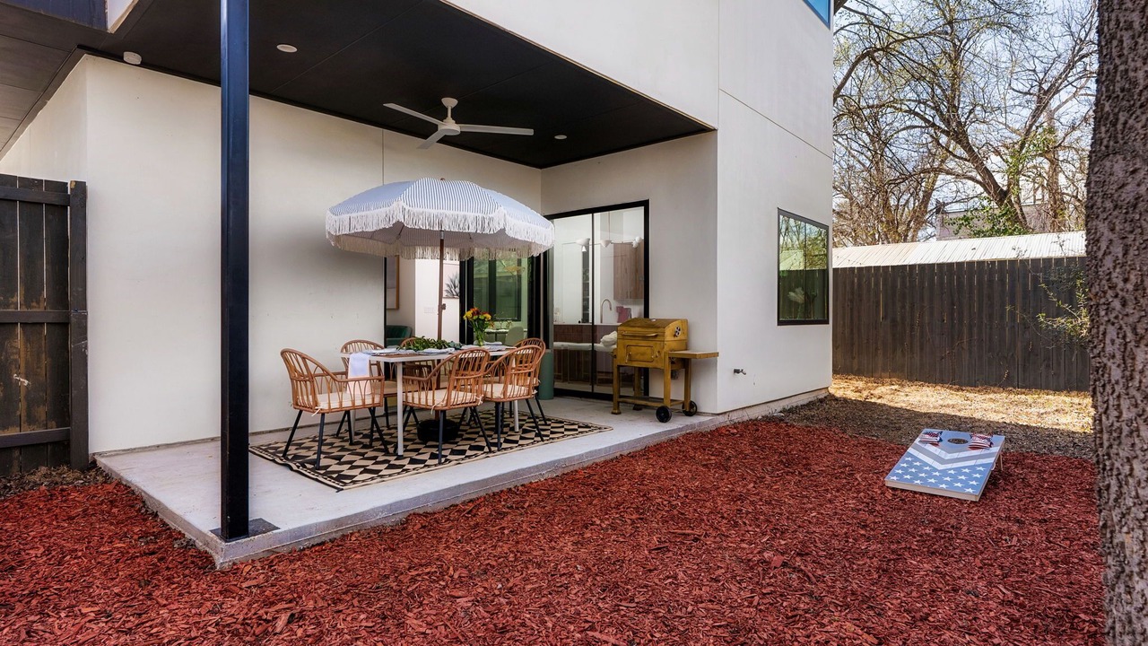 Photo of Outdoor in Govalle
