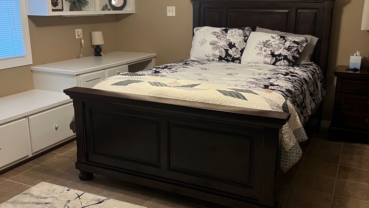Photo of Bedroom in Fairbanks