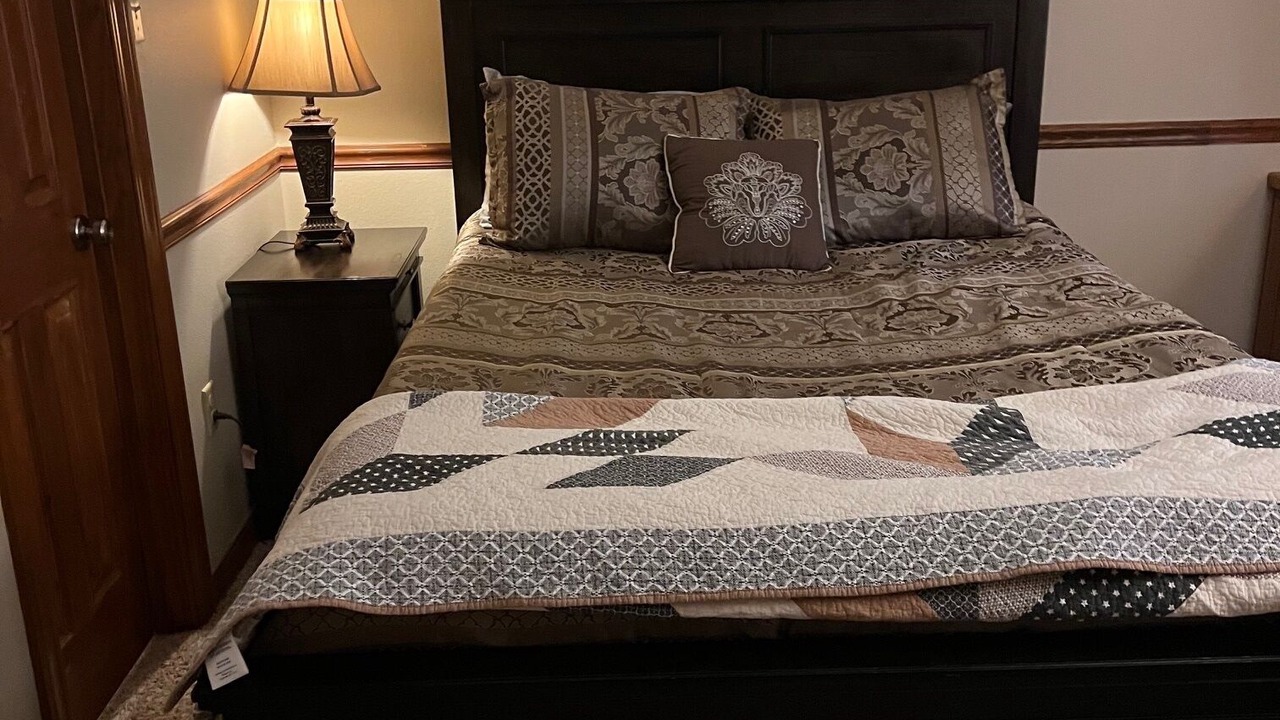 Photo of Bedroom in Fairbanks