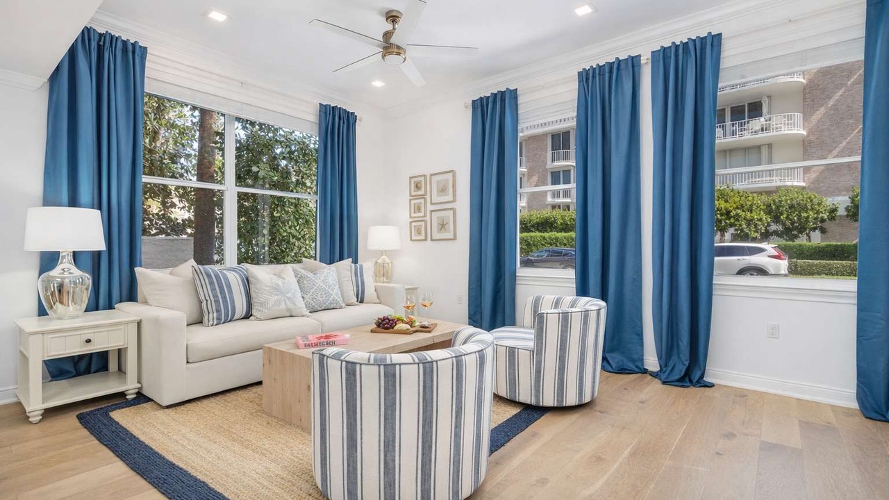 Photo of Livingroom in Palm Beach