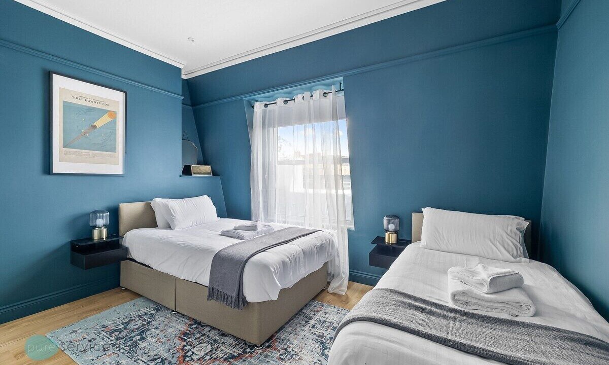 Photo of Others in Barbican