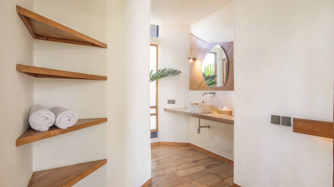 Photo of Bathroom in Pererenan