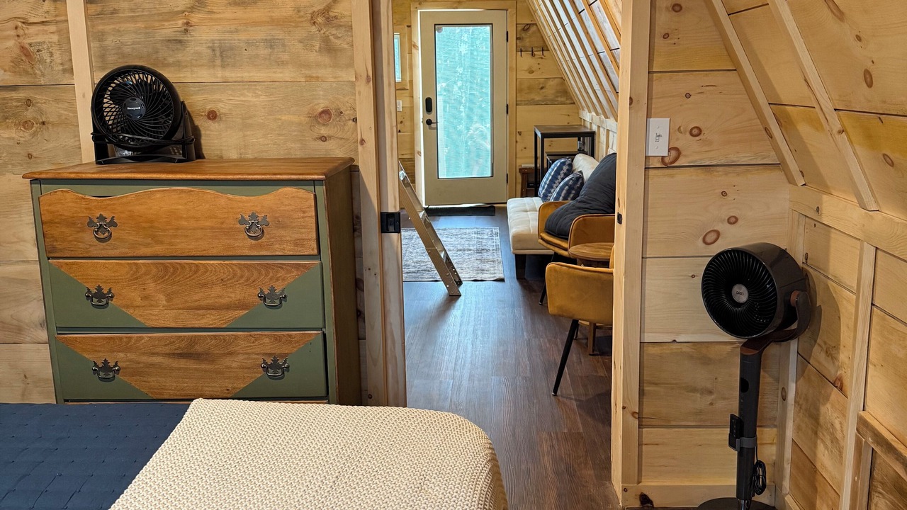 Photo of Bedroom in Oakland