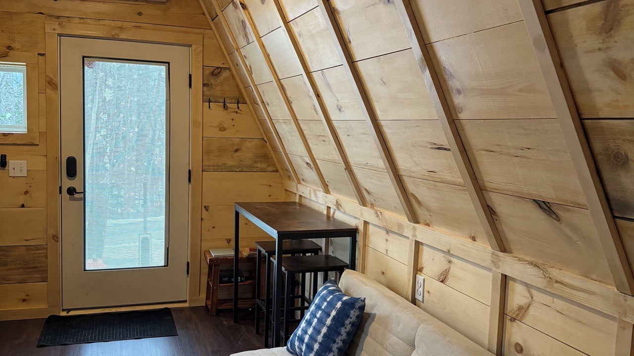 Photo of Livingroom in Oakland