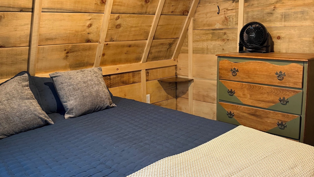 Photo of Bedroom in Oakland