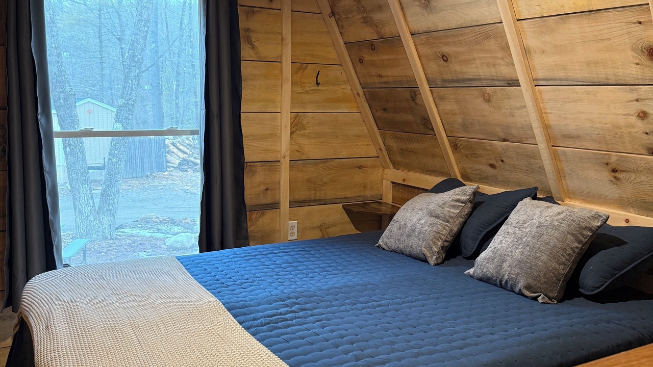 Photo of Bedroom in Oakland