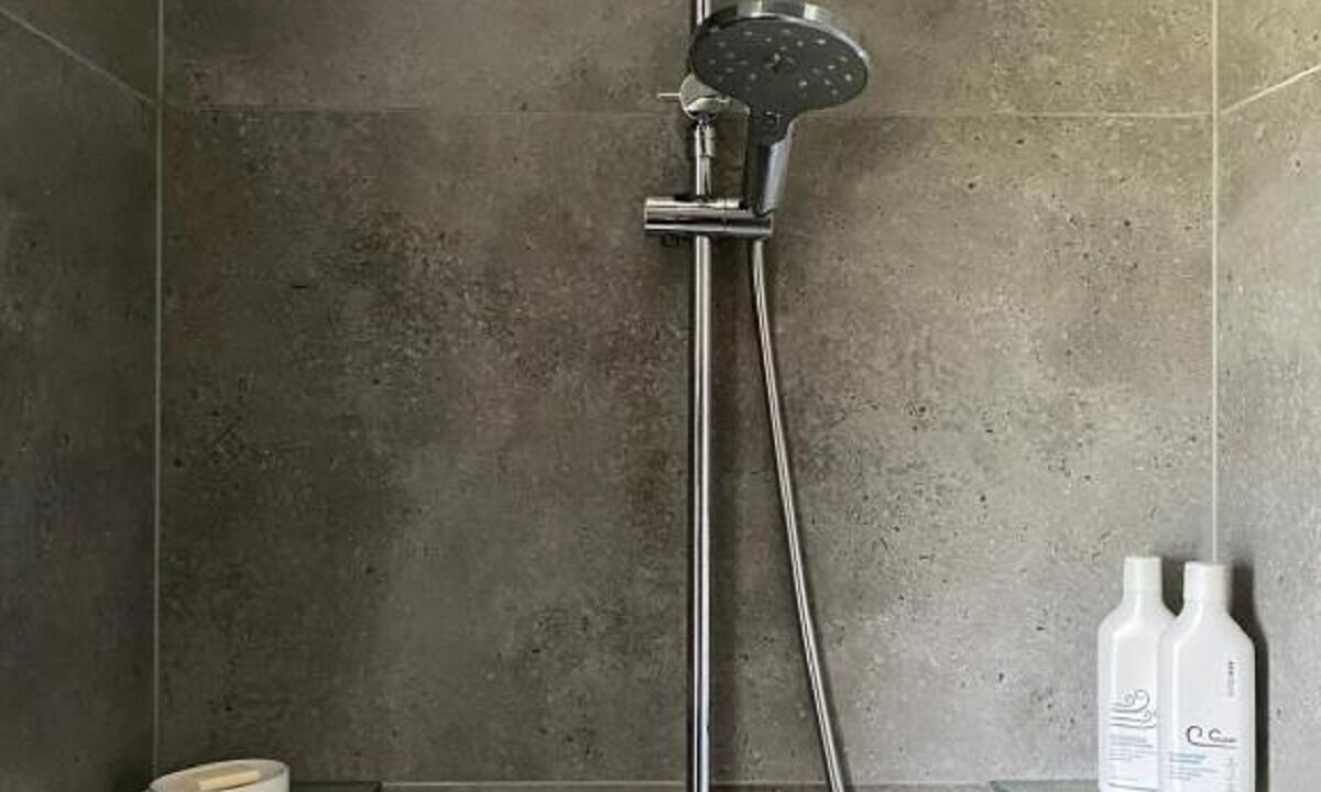 Photo of Bathroom in Buckland