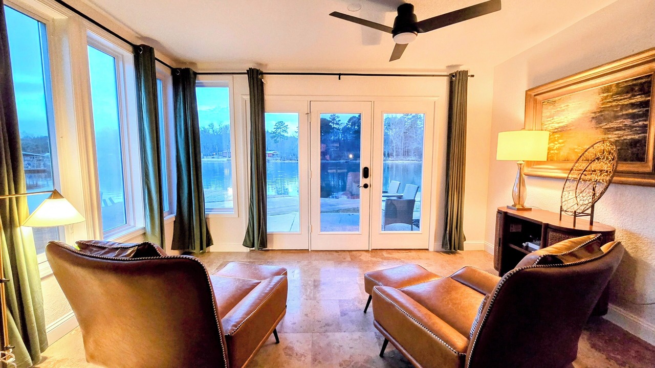 Photo of Livingroom in Mid America