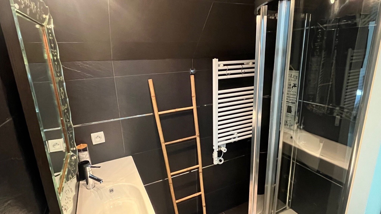 Photo of Bathroom in Gonneville-sur-Mer