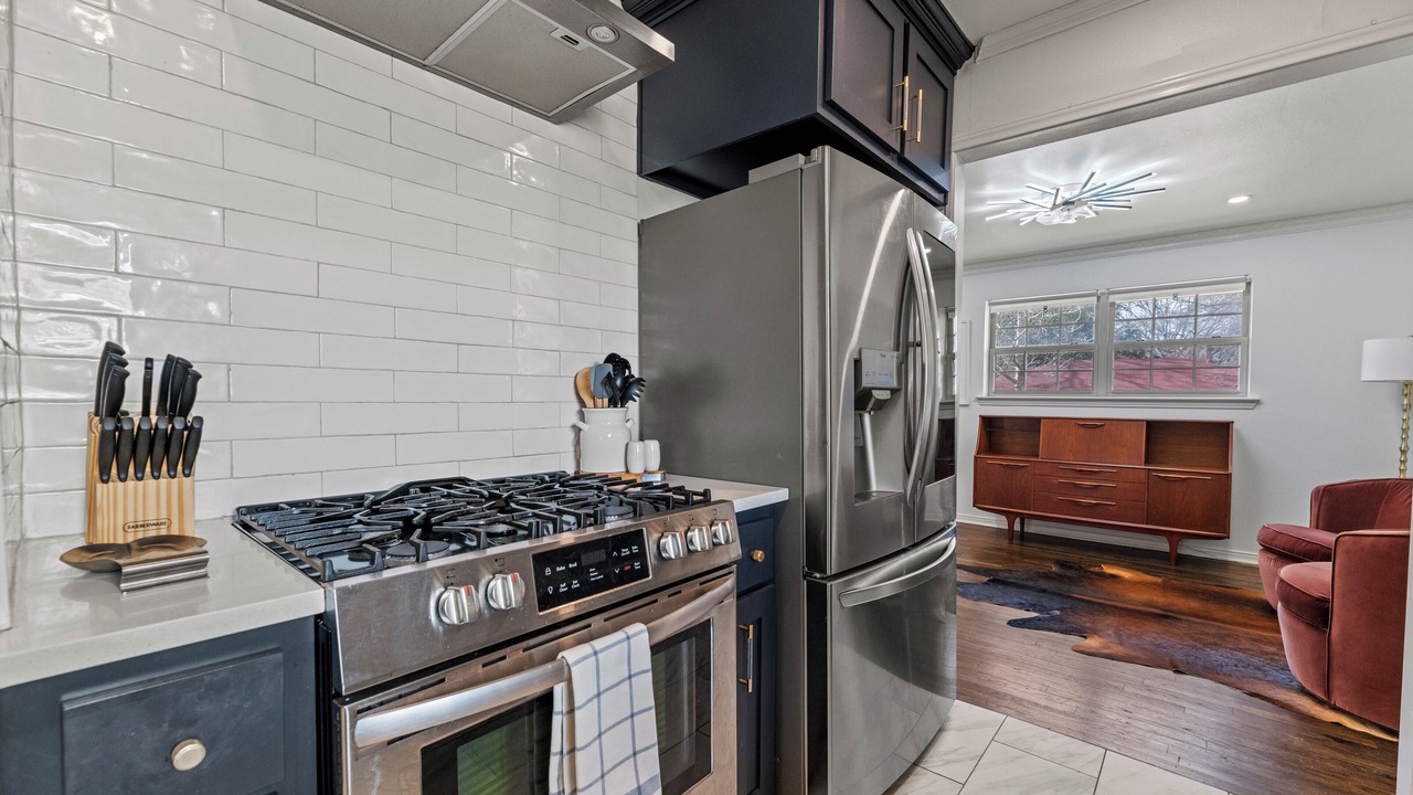 Photo of Kitchen in Buckner Terrace - Everglade Park