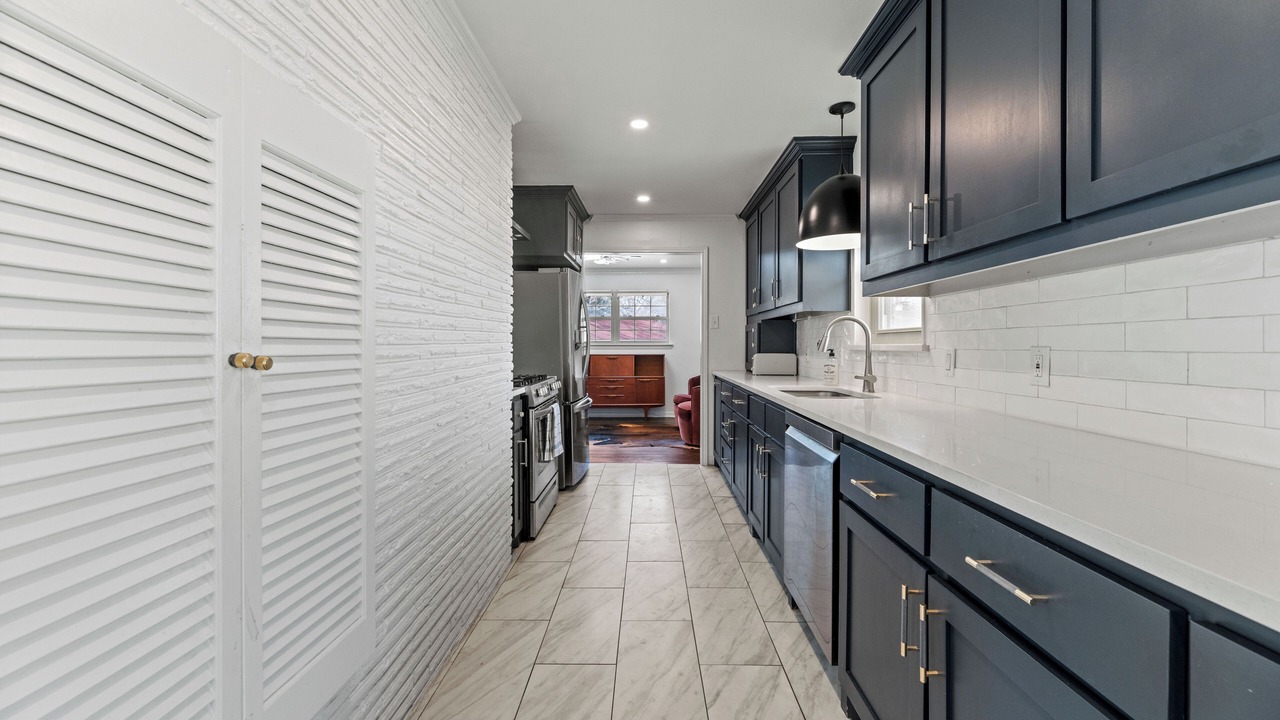 Photo of Kitchen in Buckner Terrace - Everglade Park
