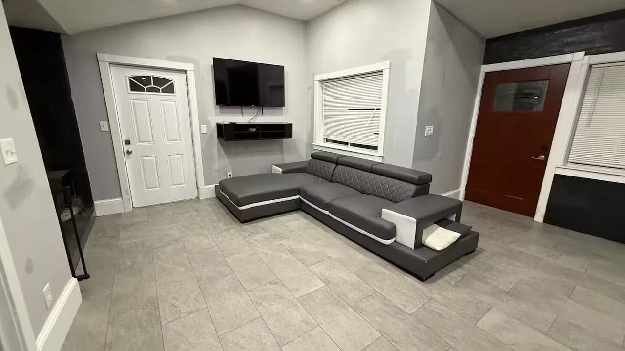 Photo of Livingroom in Bridgewater