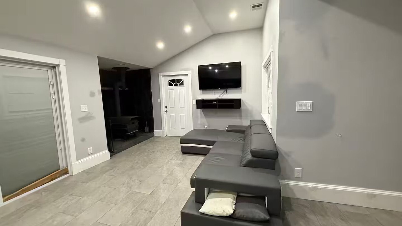 Photo of Livingroom in Bridgewater