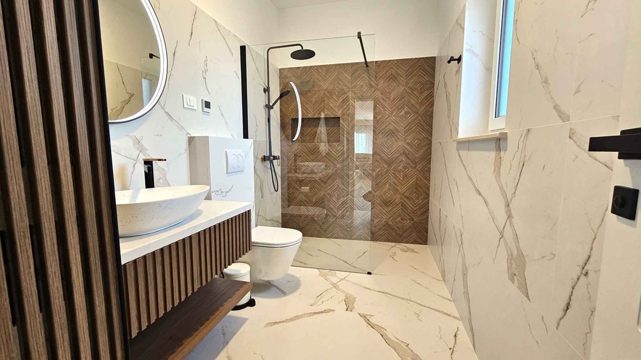 Photo of Bathroom in Kras