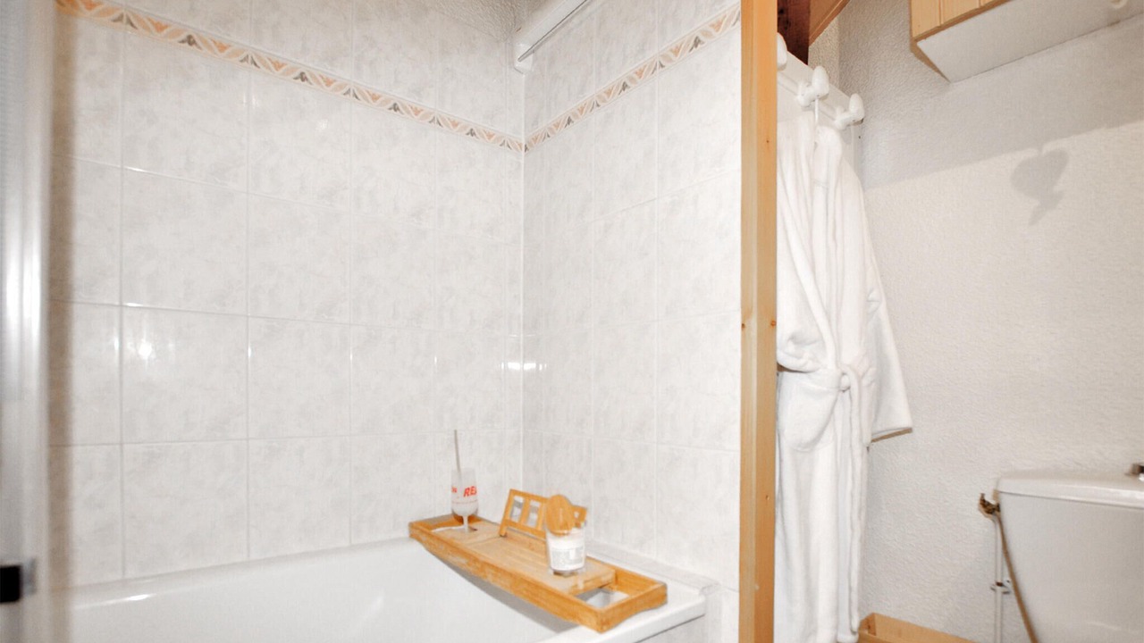 Photo of Bathroom in Pyrenees 2000