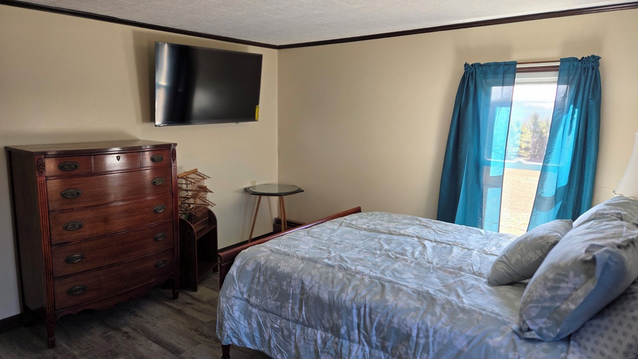 Photo of Bedroom in Cowanesque