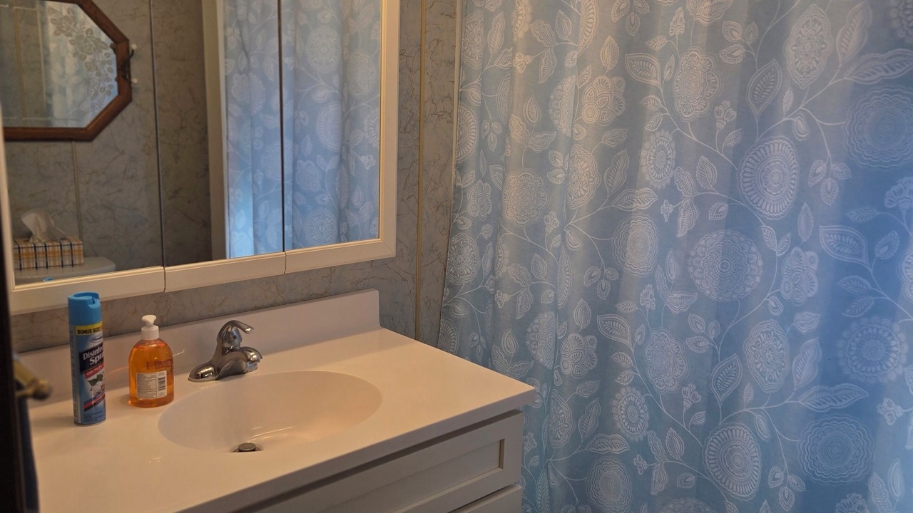 Photo of Bathroom in Cowanesque