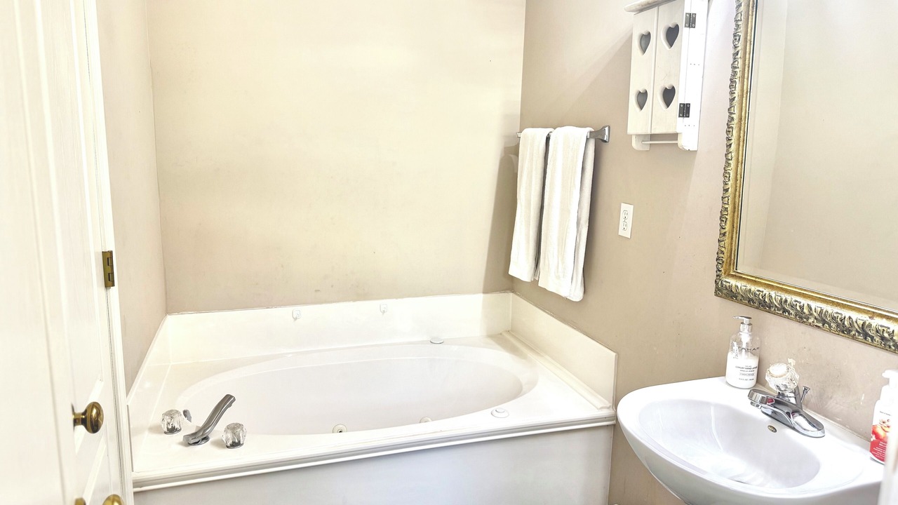 Photo of Bathroom in Catoosa