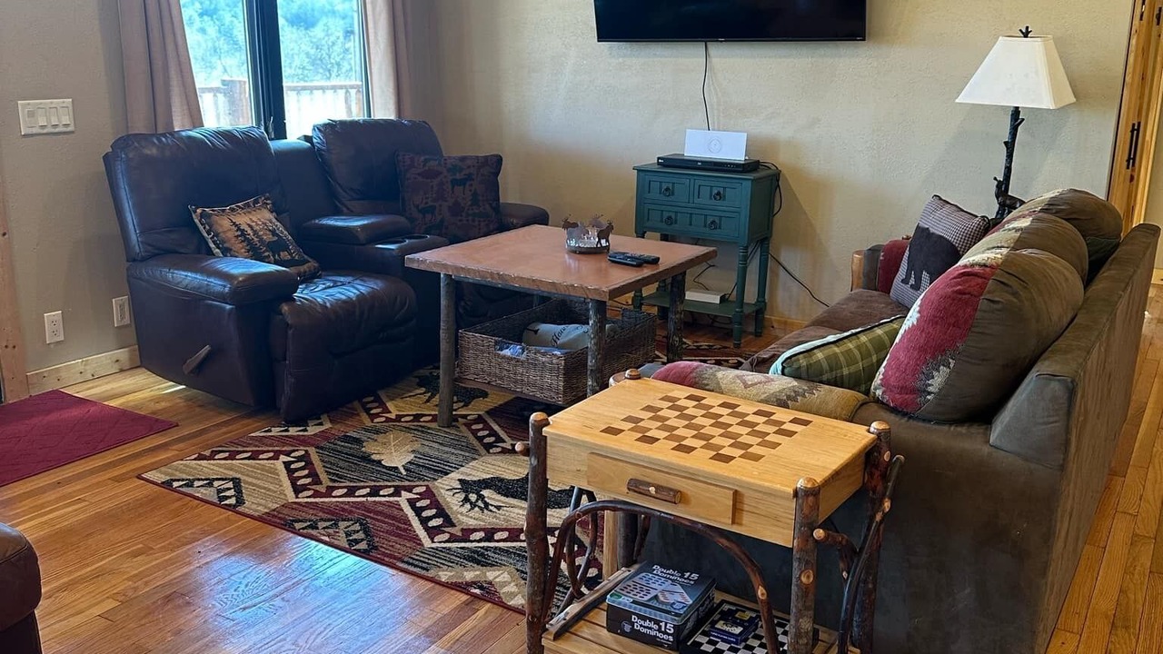 Photo of Livingroom in Eminence