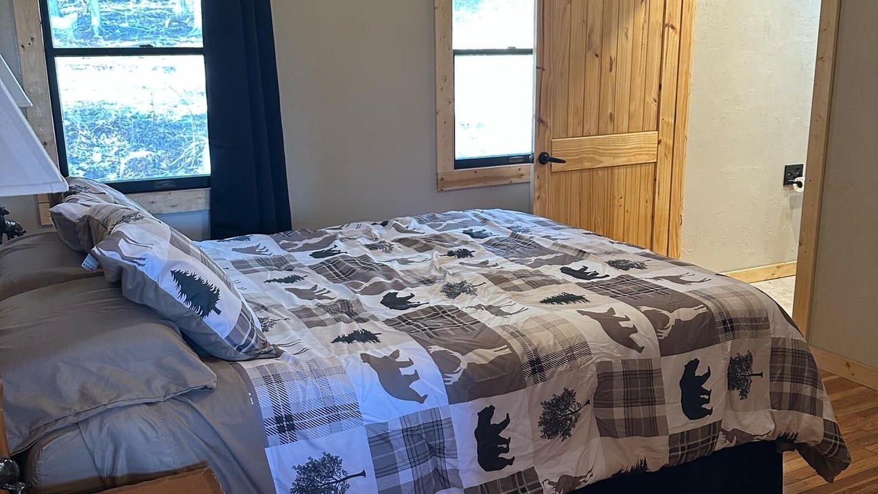Photo of Bedroom in Eminence