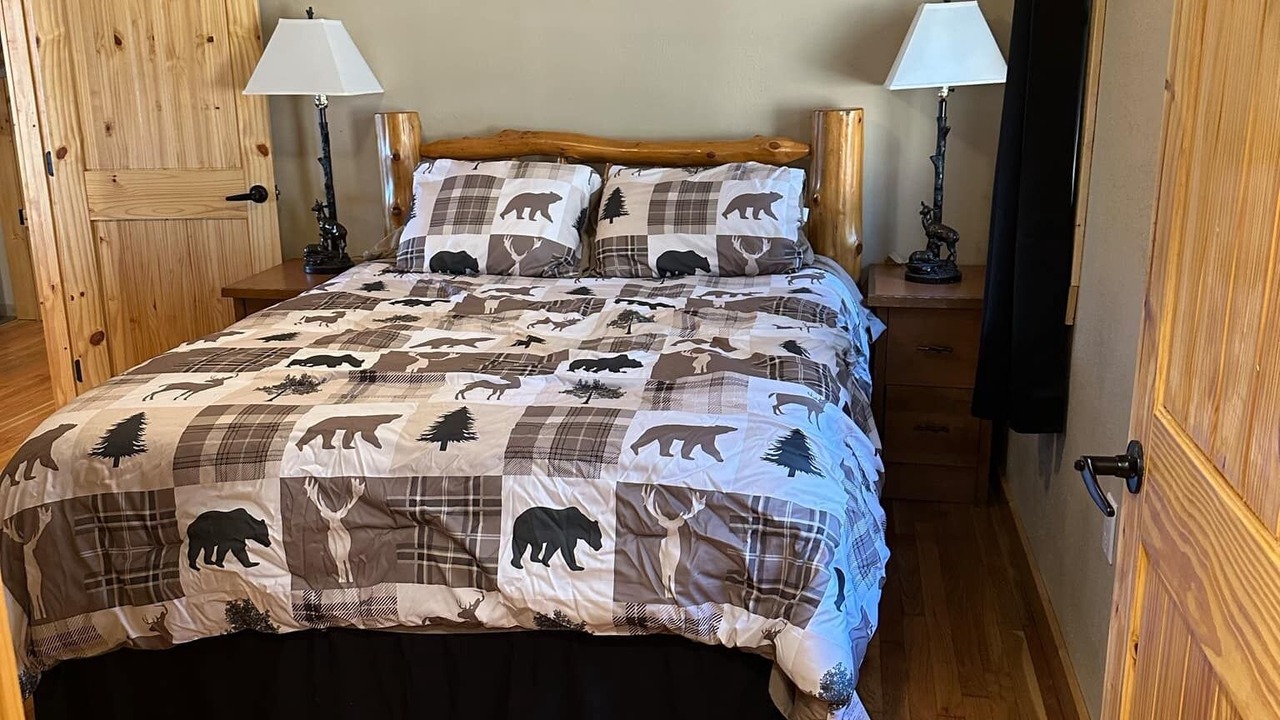 Photo of Bedroom in Eminence