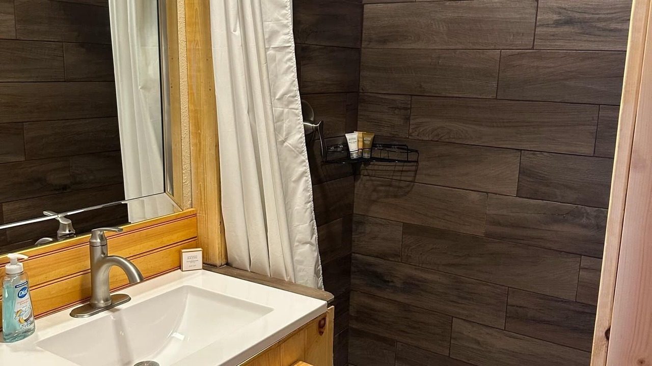 Photo of Bathroom in Eminence