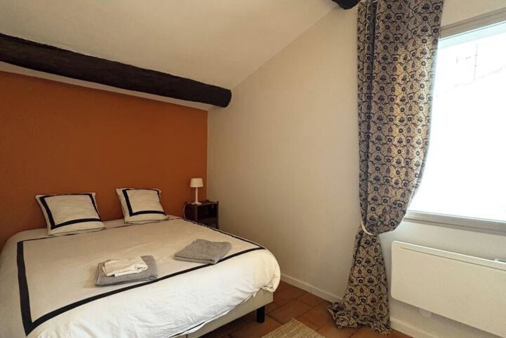 Photo of Bedroom in Pomerols
