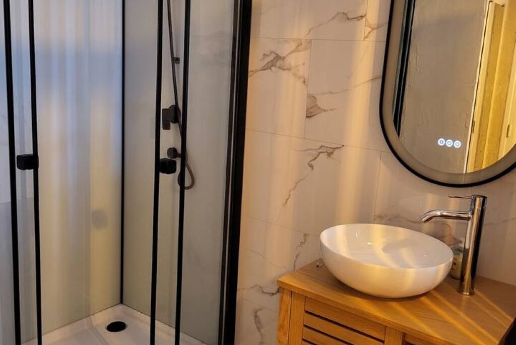 Photo of Bathroom in Pomerols