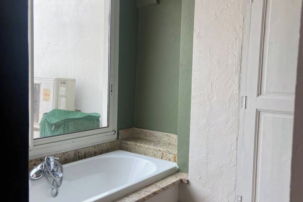 Photo of Bathroom in Pomerols