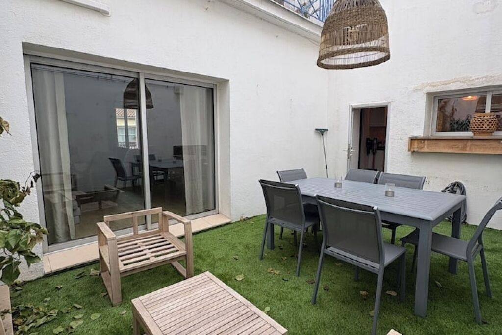 Photo of Outdoor in Pomerols