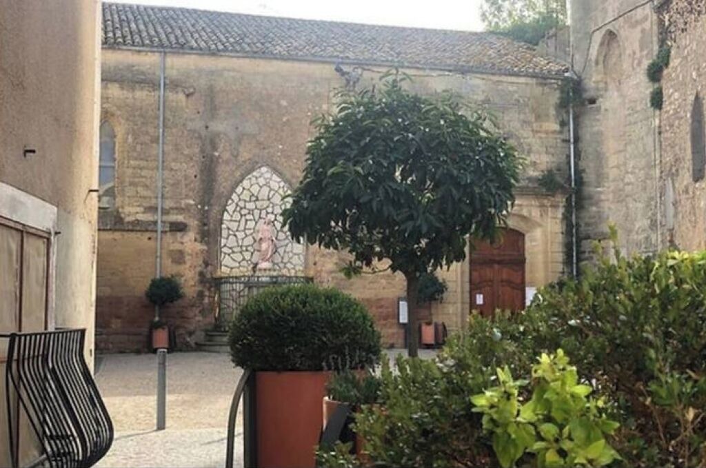 Photo of Others in Pomerols