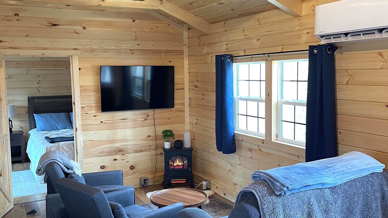 Photo of Bedroom in Byrdstown