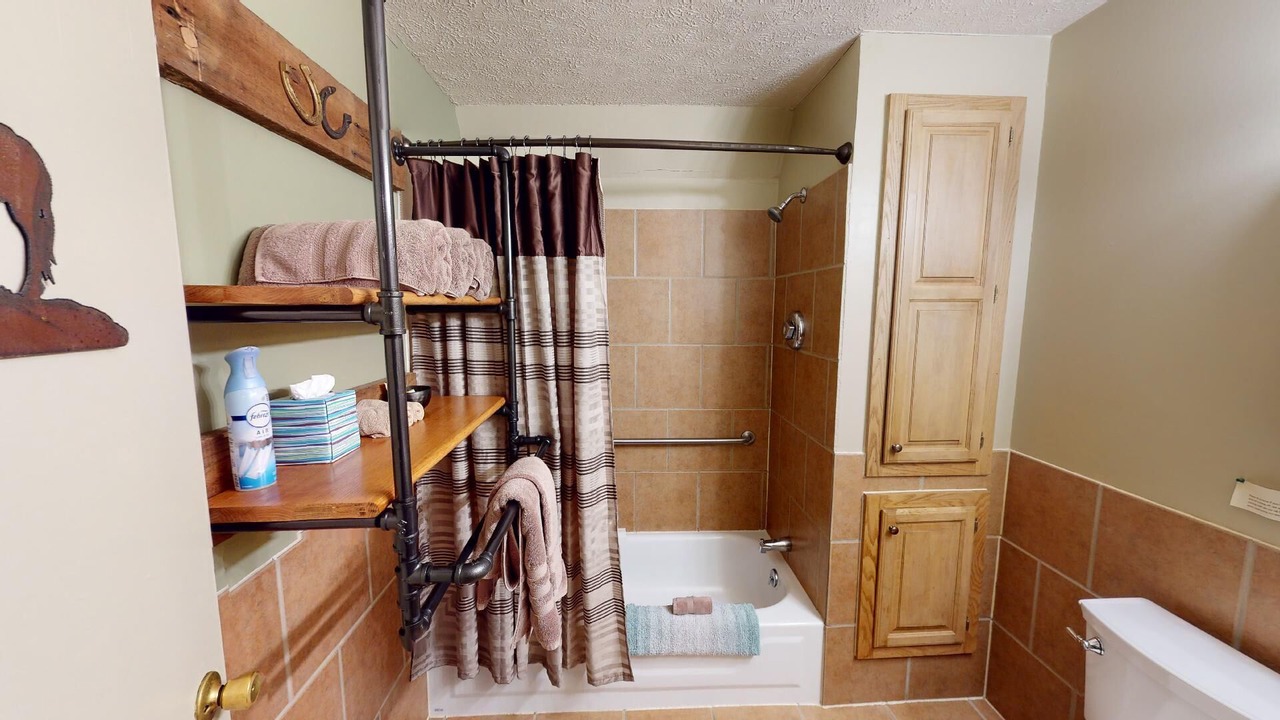 Photo of Bathroom in Laurelville