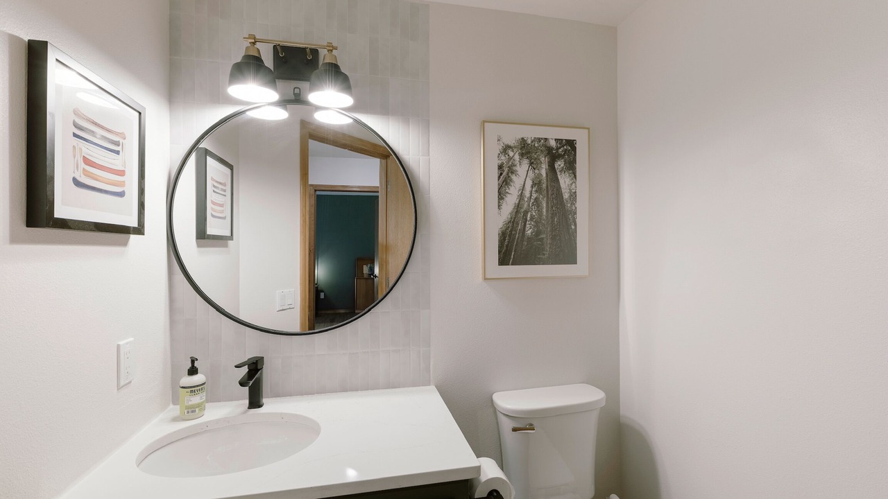 Photo of Bathroom in Concrete