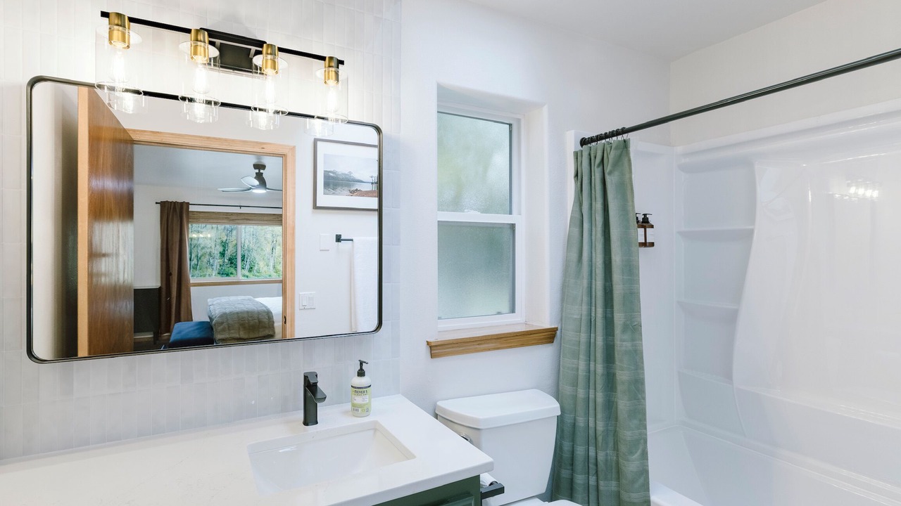 Photo of Bathroom in Concrete