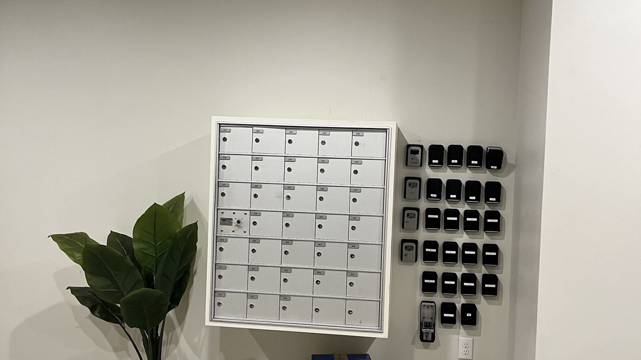 Photo of Others in Downtown Hartford