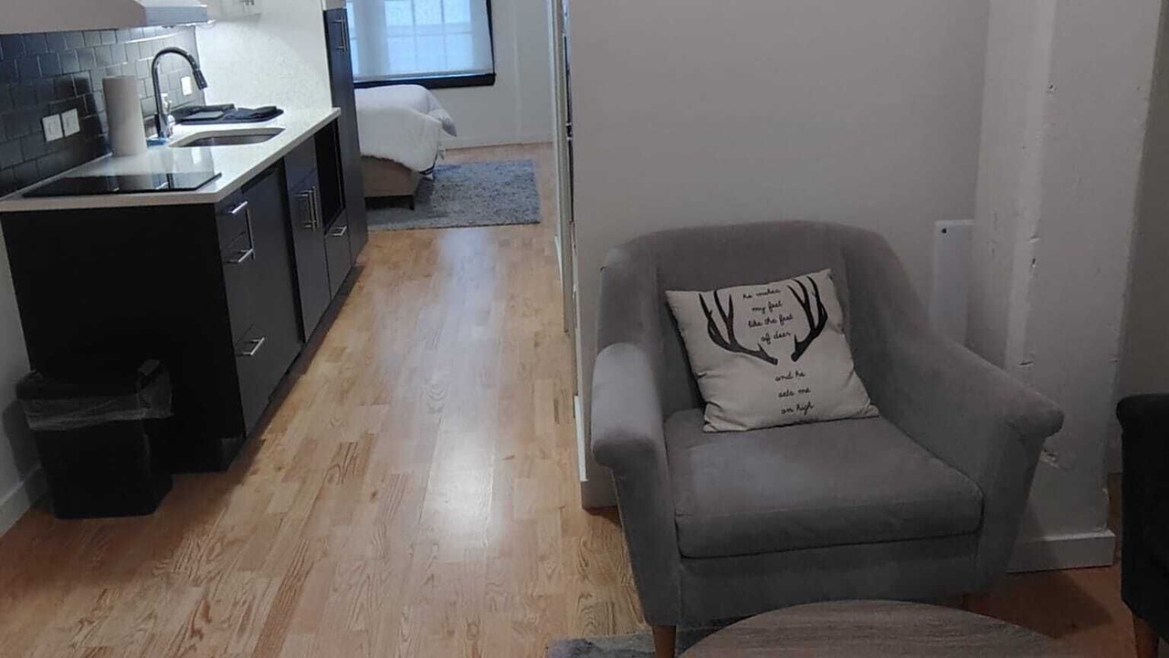 Photo of Livingroom in Downtown Hartford