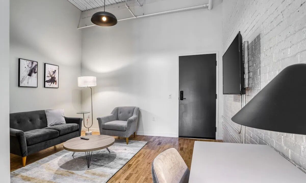 Photo of Livingroom in Downtown Hartford