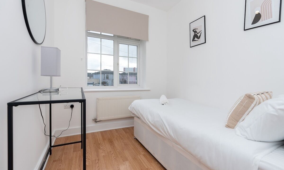 Photo of Bedroom in Southampton