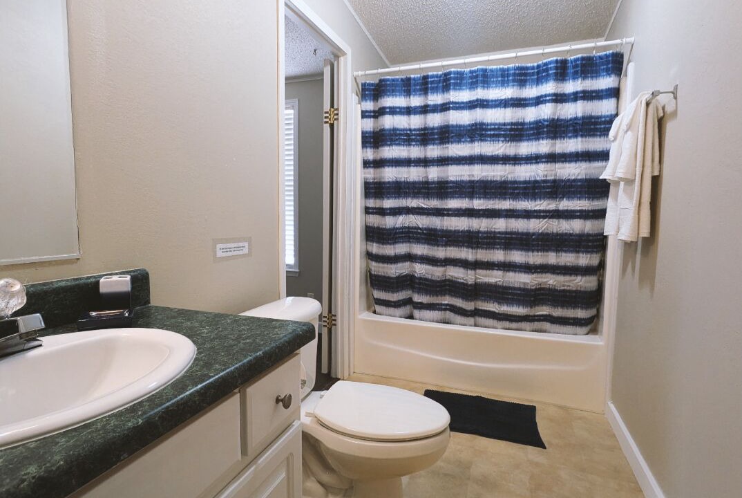 Photo of Bathroom in Mountainburg