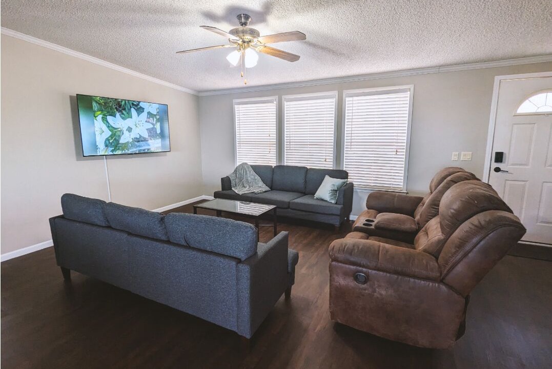 Photo of Livingroom in Mountainburg