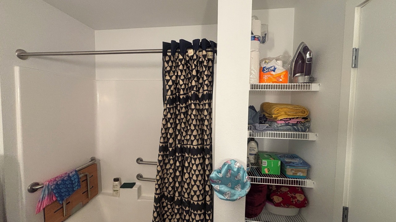 Photo of Bathroom in Squire Park
