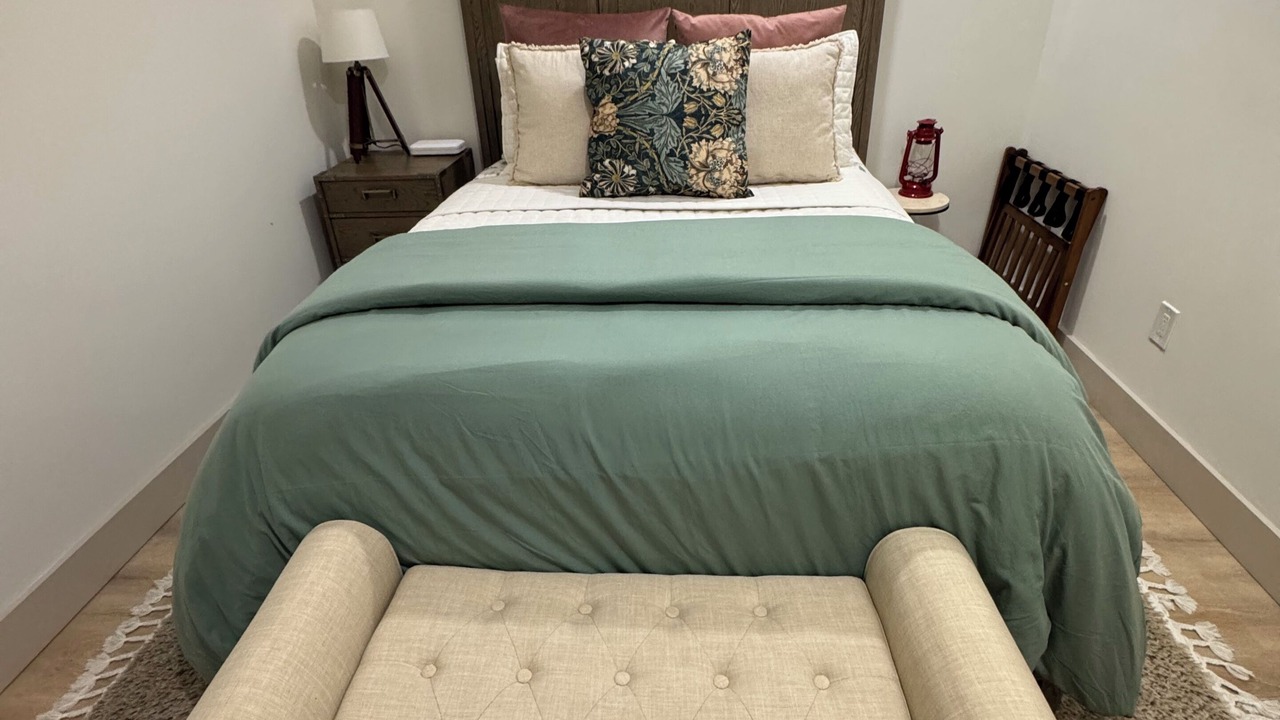 Photo of Bedroom in Painted Post
