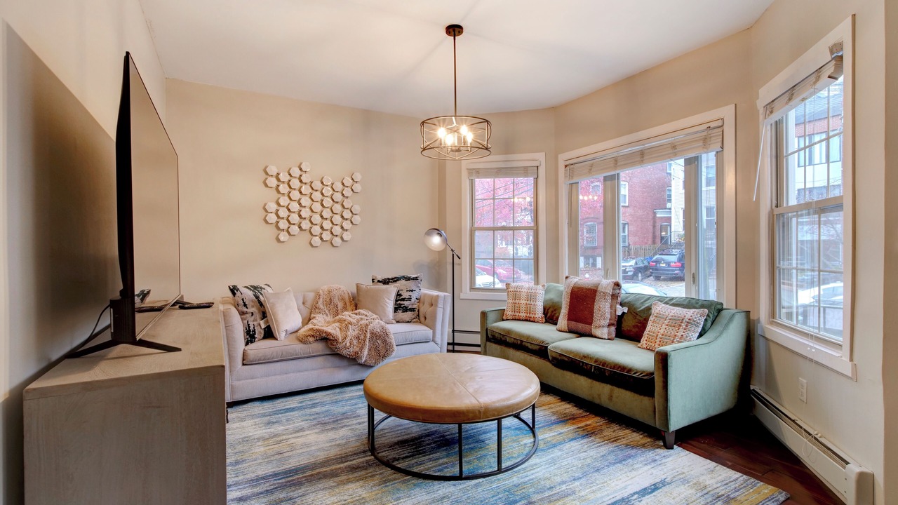 Photo of Livingroom in McGinley Square