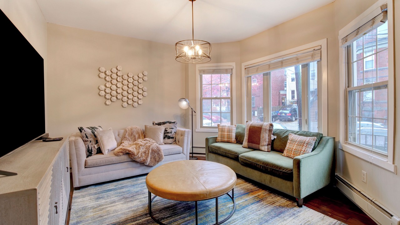 Photo of Livingroom in McGinley Square
