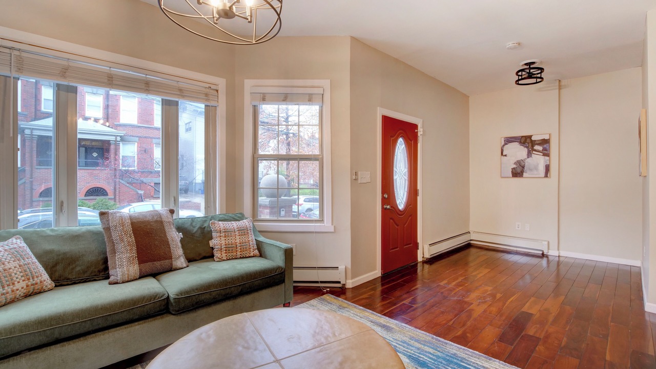 Photo of Livingroom in McGinley Square