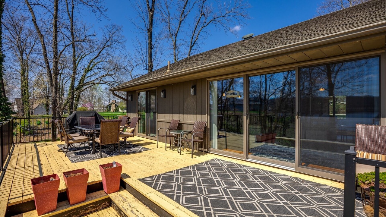 Photo of Outdoor in Effingham