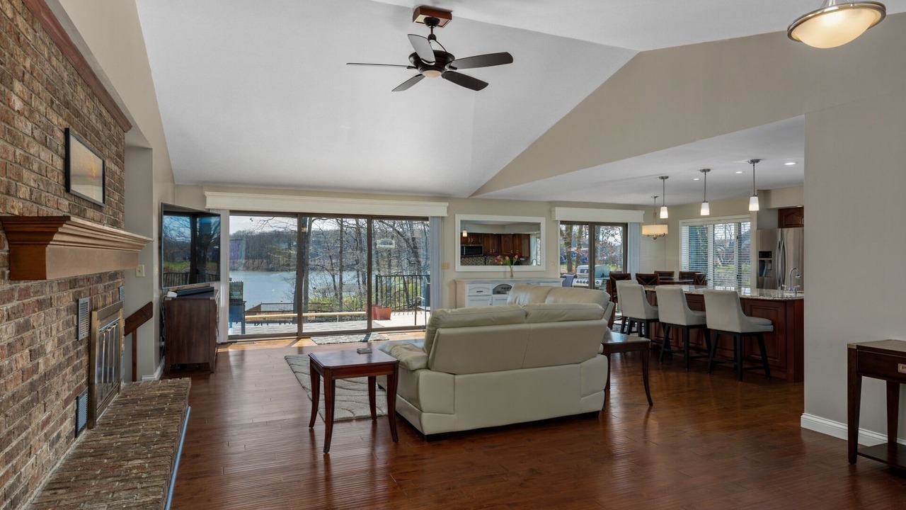 Photo of Livingroom in Effingham